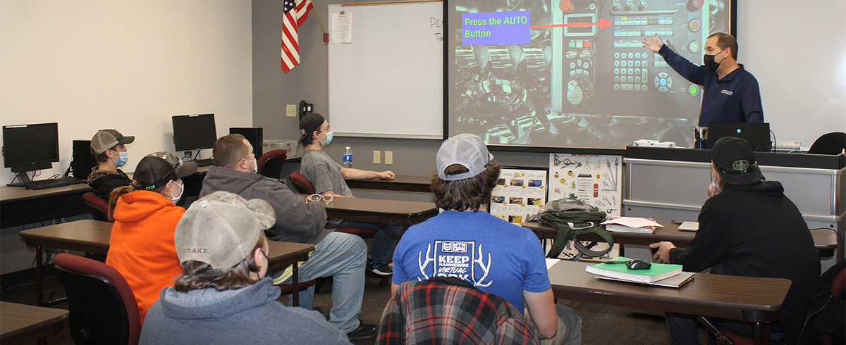 Rick Hengel Teaching CNC Class