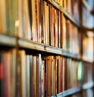 Bookshelf in a library - Photo by Engin Akyurt from Pexels